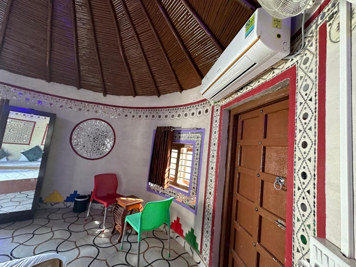 Modhera Sunrise Resort - Tents Bhungas Jungle Restaurants & Candlelight Dining Kalri ภายนอก รูปภาพ