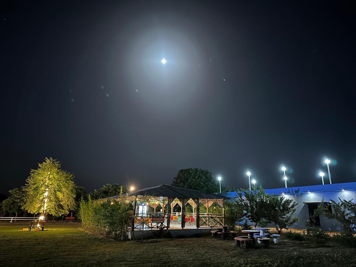 Modhera Sunrise Resort - Tents Bhungas Jungle Restaurants & Candlelight Dining Kalri ภายนอก รูปภาพ