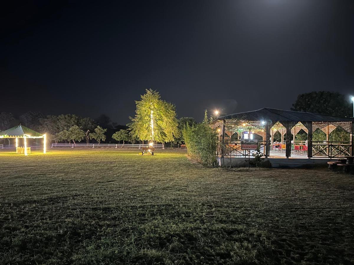 Modhera Sunrise Resort - Tents Bhungas Jungle Restaurants & Candlelight Dining Kalri ภายนอก รูปภาพ