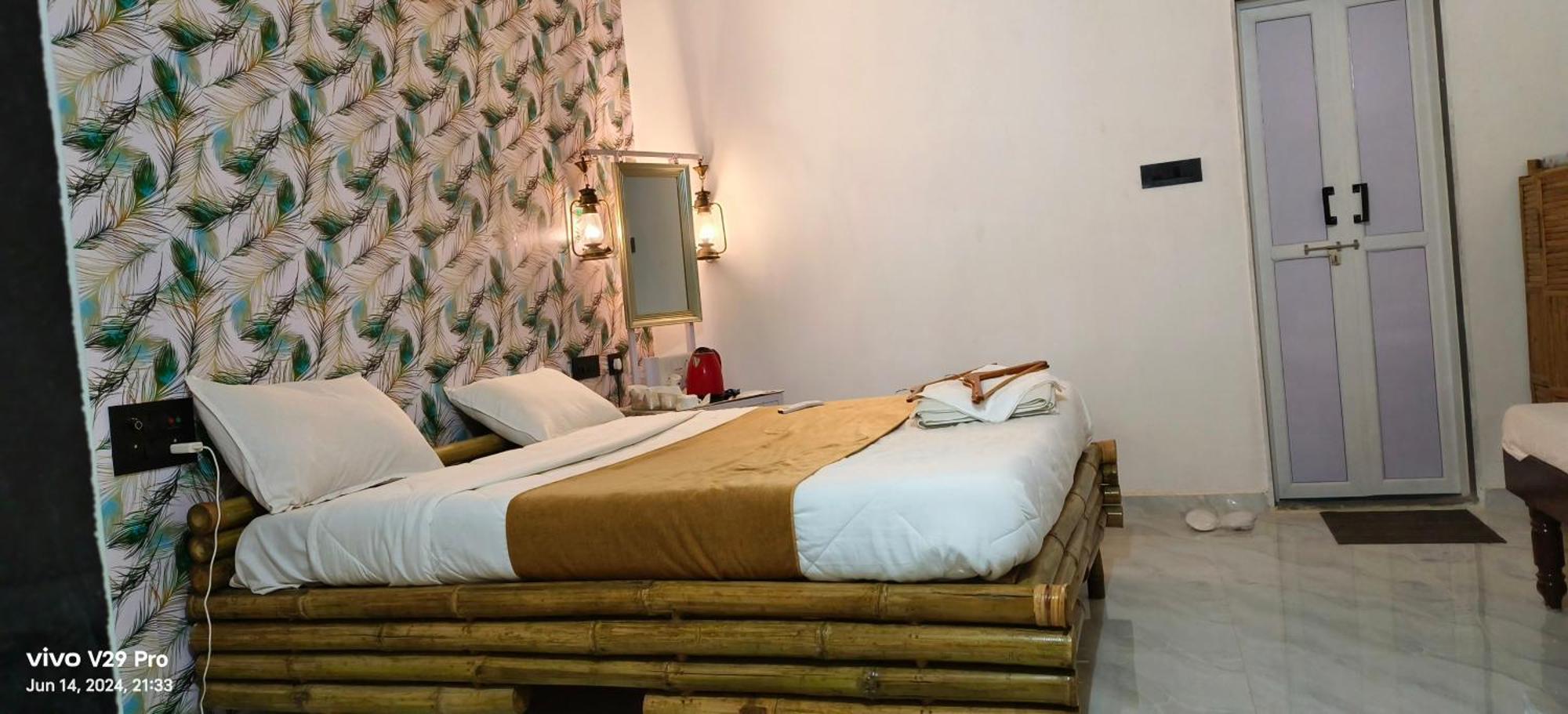 Modhera Sunrise Resort - Tents Bhungas Jungle Restaurants & Candlelight Dining Kalri ภายนอก รูปภาพ