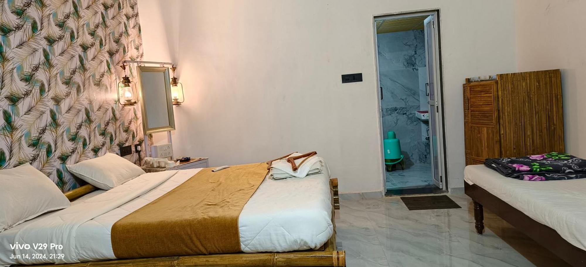 Modhera Sunrise Resort - Tents Bhungas Jungle Restaurants & Candlelight Dining Kalri ภายนอก รูปภาพ