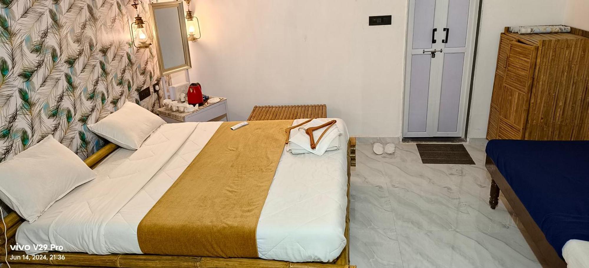 Modhera Sunrise Resort - Tents Bhungas Jungle Restaurants & Candlelight Dining Kalri ภายนอก รูปภาพ