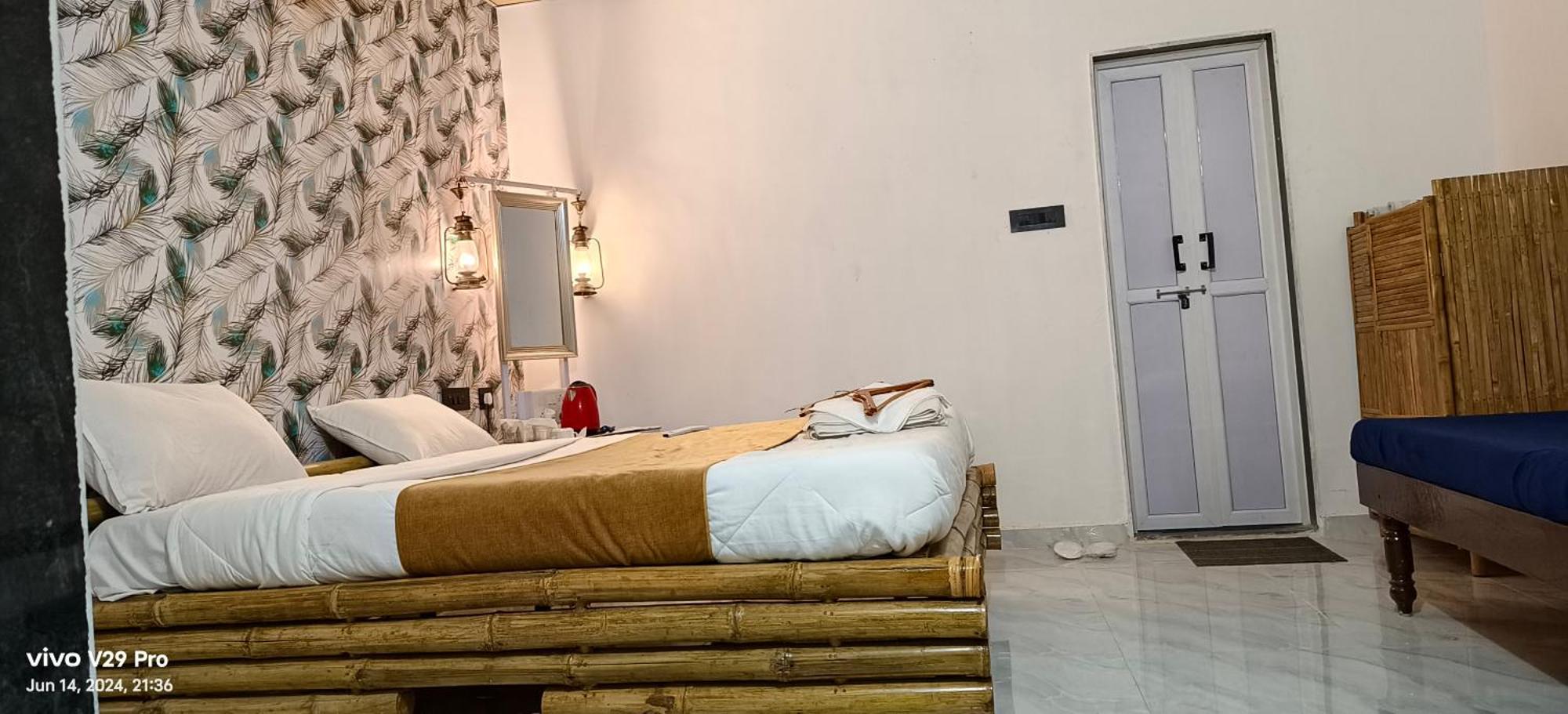 Modhera Sunrise Resort - Tents Bhungas Jungle Restaurants & Candlelight Dining Kalri ภายนอก รูปภาพ